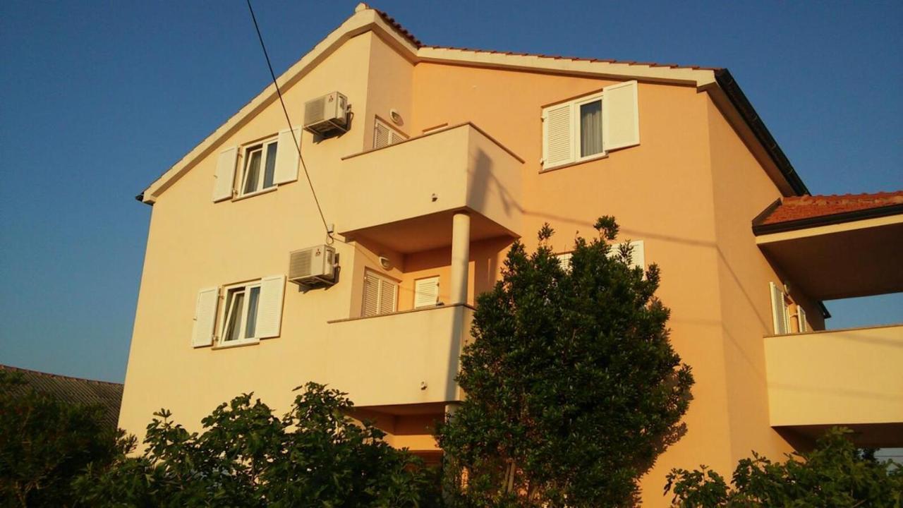 Apartments Oaza, Vrsi Mulo Exterior foto