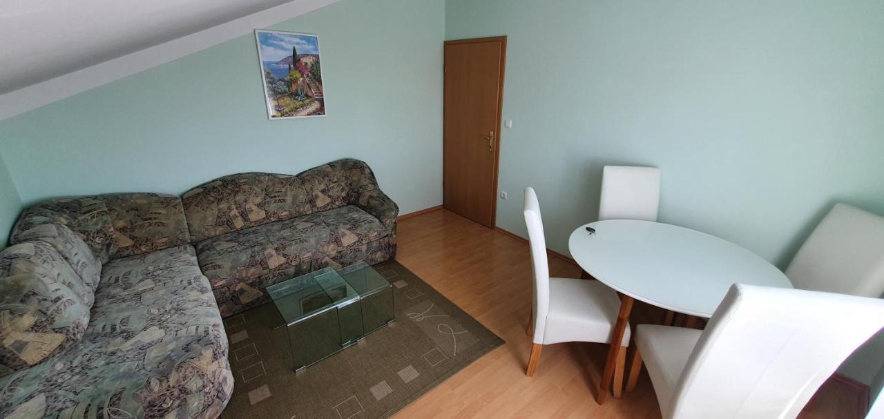 Apartments Oaza, Vrsi Mulo Exterior foto